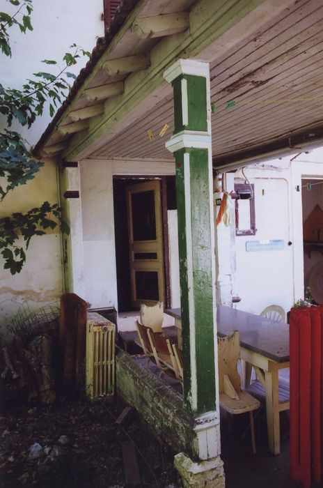 villa des bains, passage couvert conduisant au bâtiment des bains