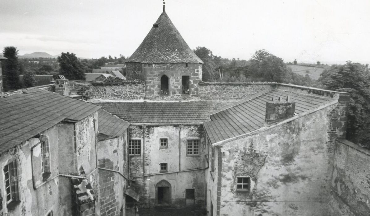 cour intérieure, aile sud, façade nord