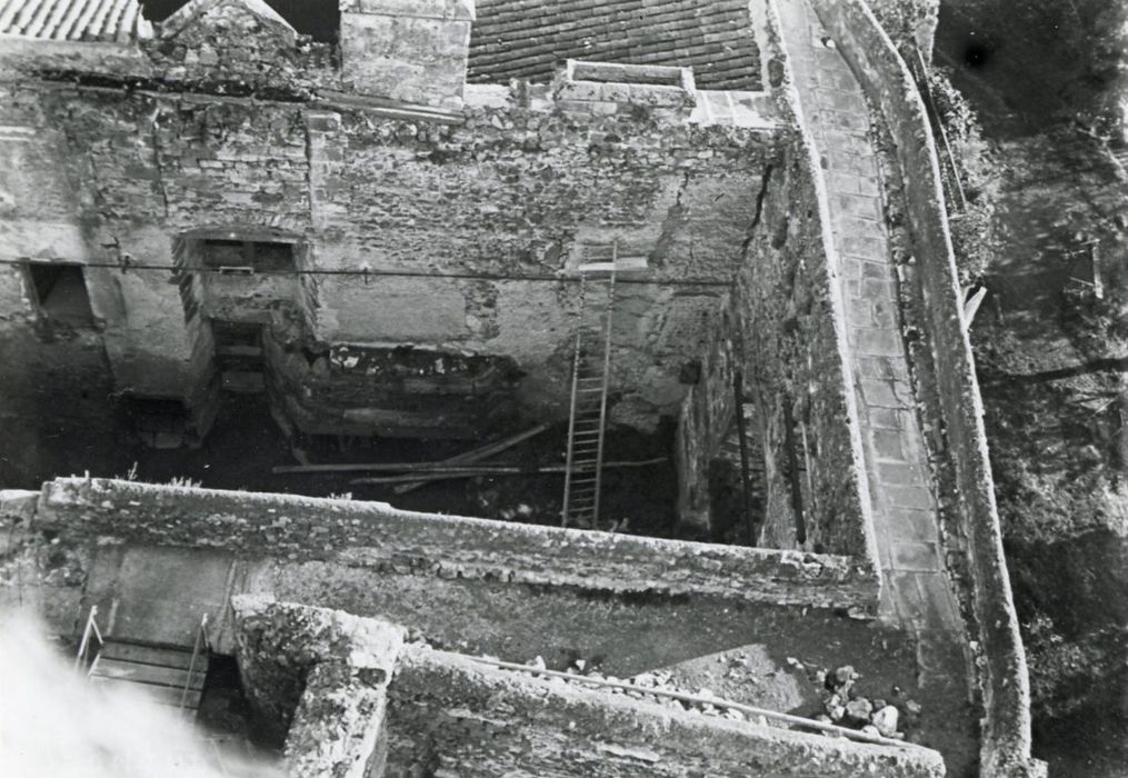 vue partielle des ruines depuis le donjon