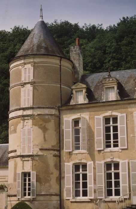 tour située à l’extrémité ouest de la façade sud