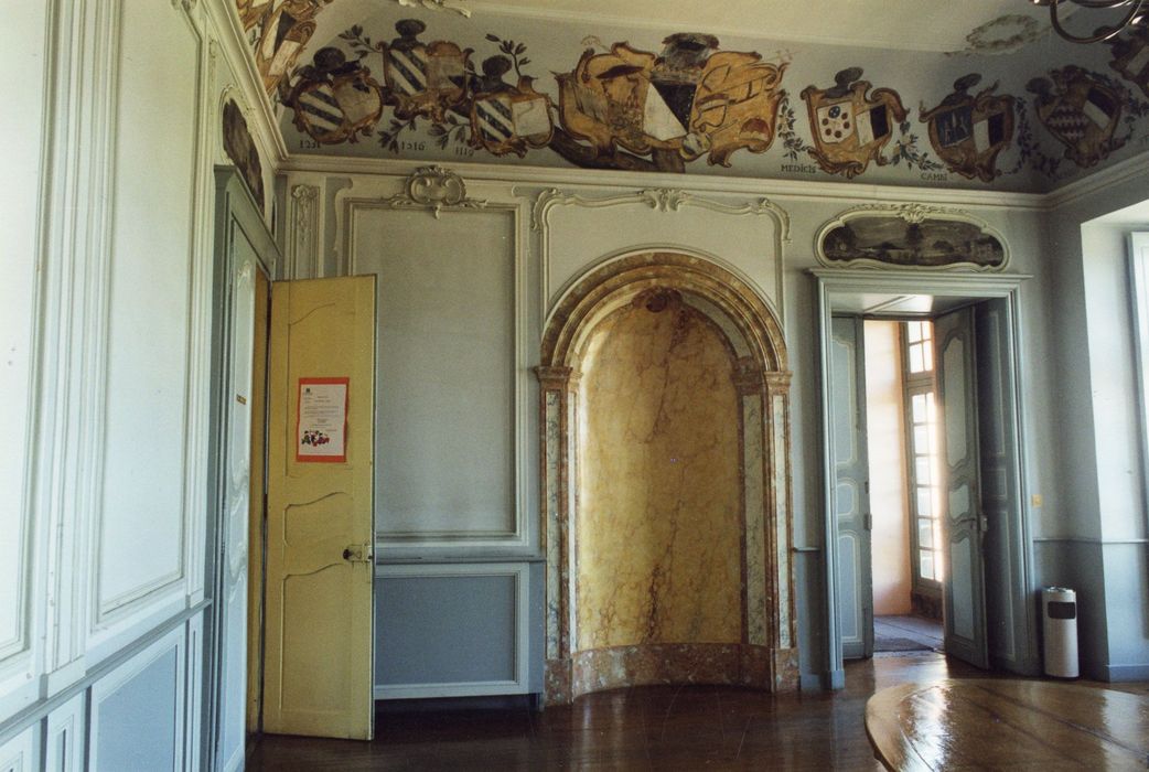 salle des armoiries, vue partielle