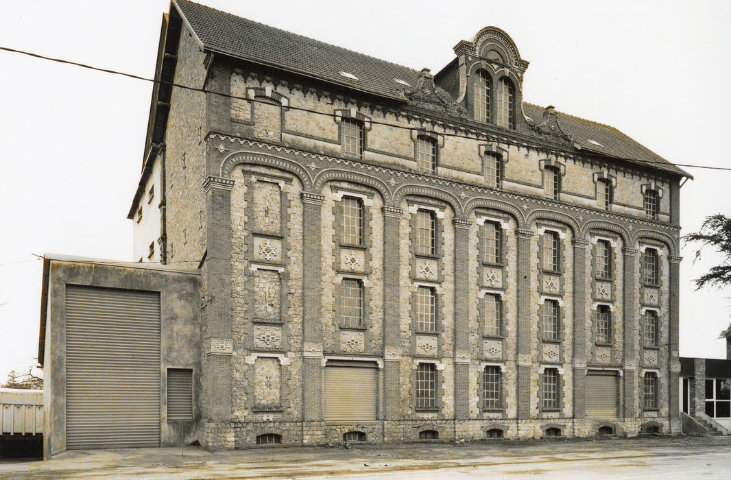 atelier de fabrication, façade nord