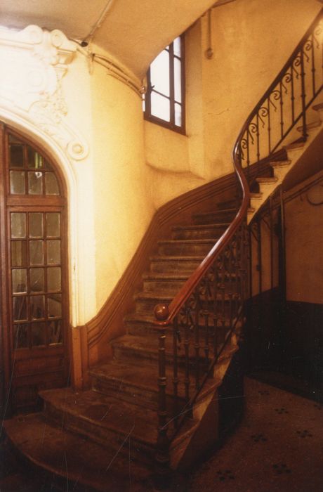 escalier, vue partielle