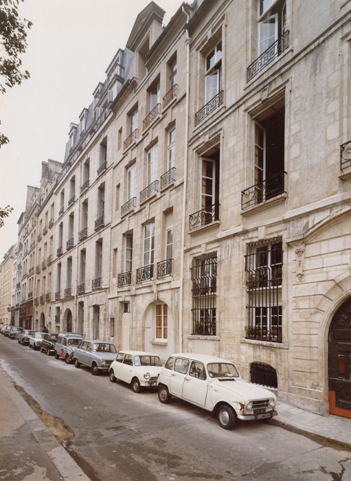 façade sur rue du n°13