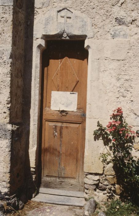 porte d’accès latérale est