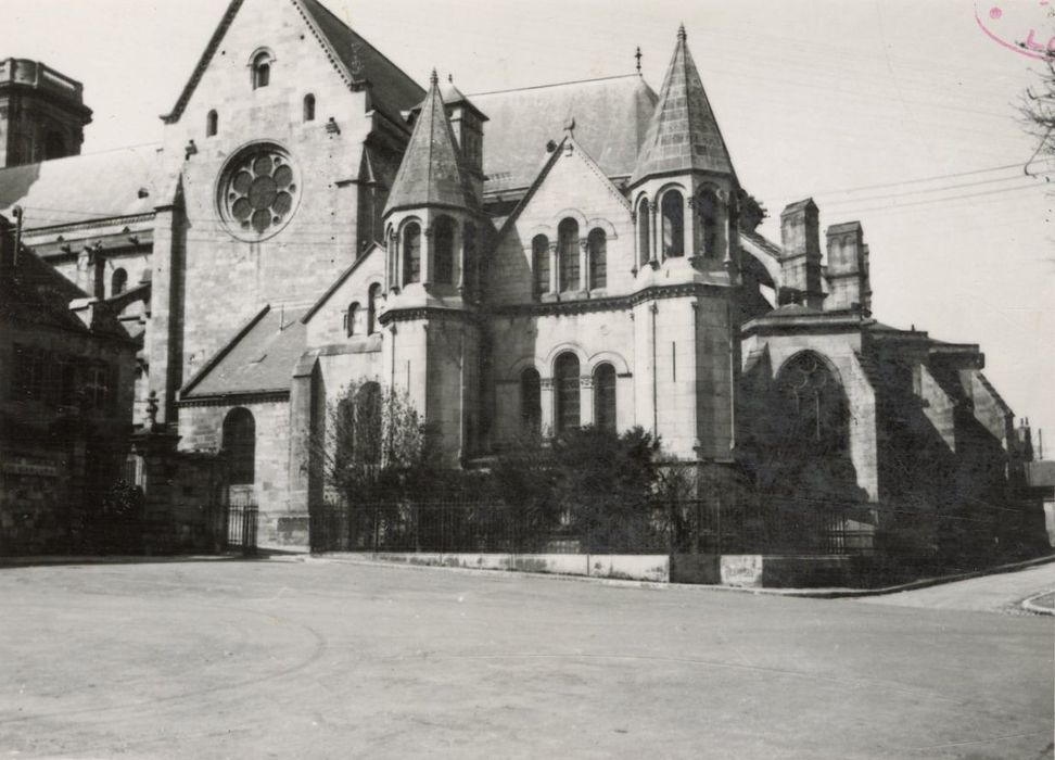 façade latérale sud, vue partielle