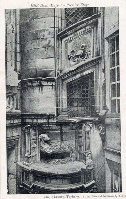 cour intérieure, tourelle d’escalier, vue partielle