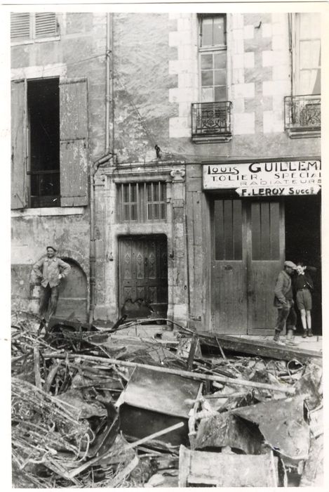 porte d’accès sur rue