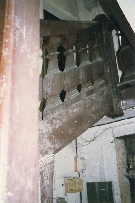 escalier, vue partielle