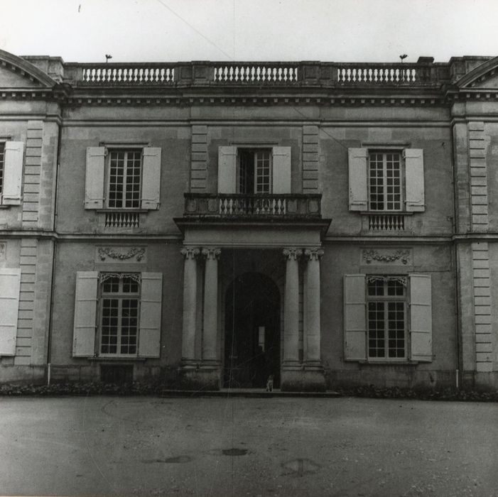 façade sud-ouest, vue partielle