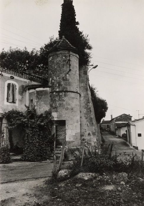 mur de soutènement sud, tourelle sur la rue de la croix de Masse