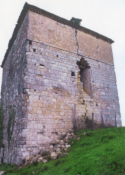 tour isolée, élévation est (photocopie numérisée)