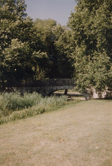 « petit pont », vue partielle