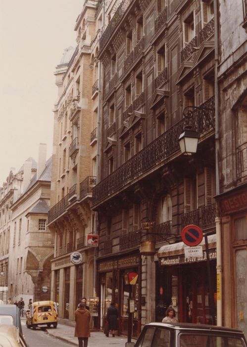 façade sur rue