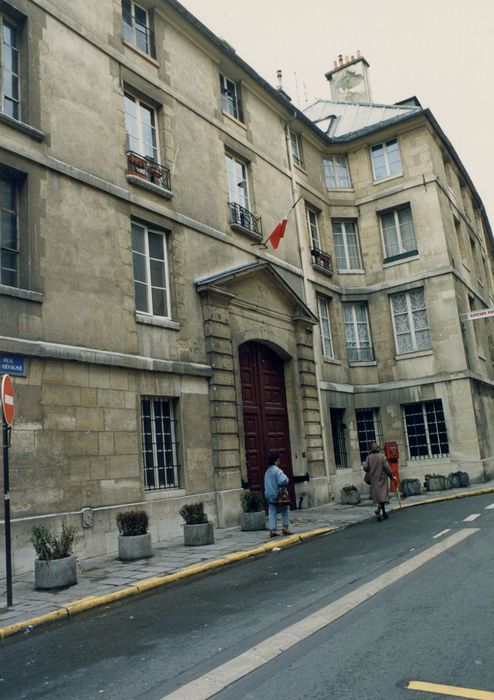 façade sur rue du n°7