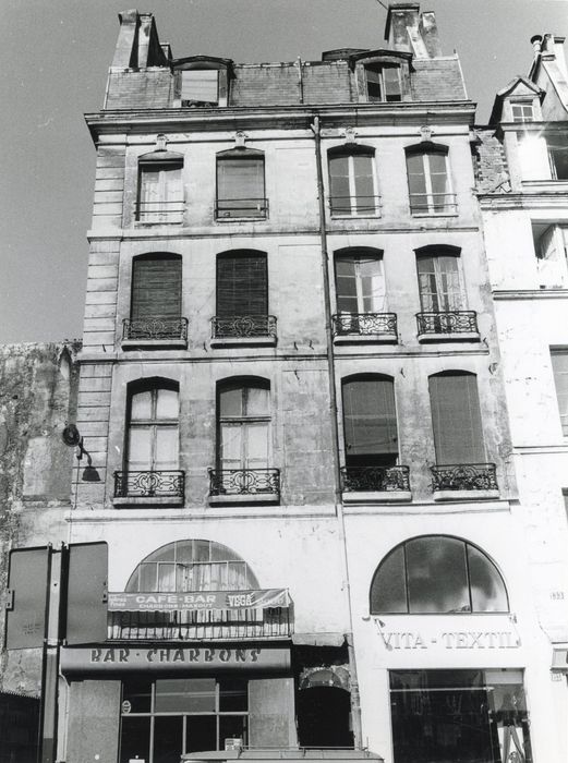 façade sur rue