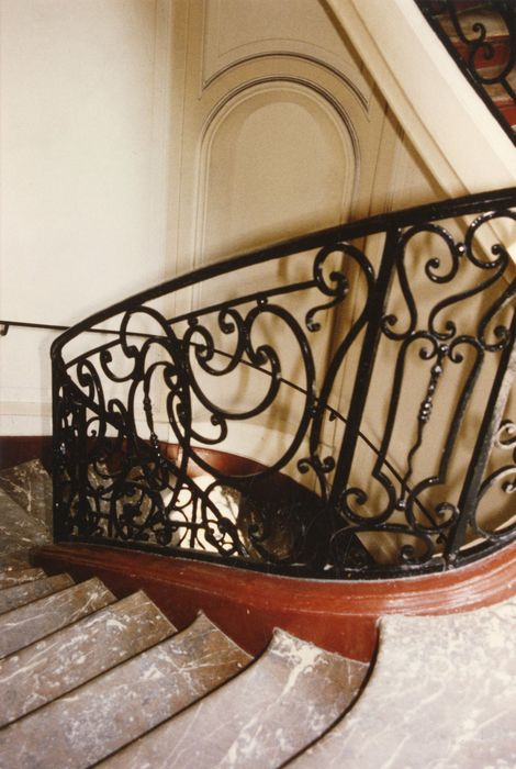 escalier monumental, détail de la rampe