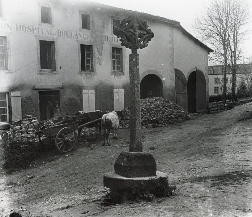 vue générale de la croix