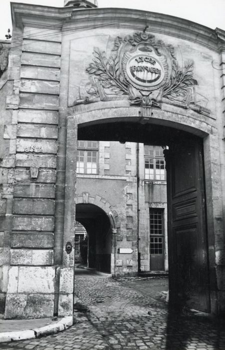 portail d’accès au n°3 de la rue Saint-Jacques