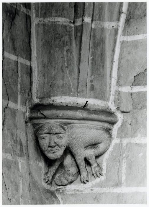 bras nord du transept, angle nord-est, détail d’un cul-de-lampe sculpté