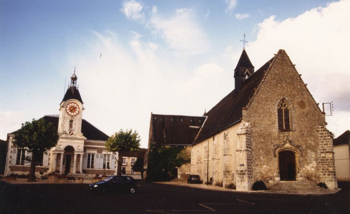 vue générale de l’église dans son environnement depuis l’Ouest