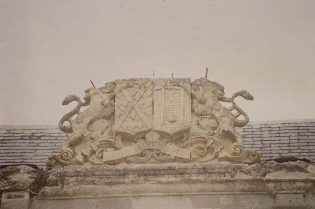 détail du fronton