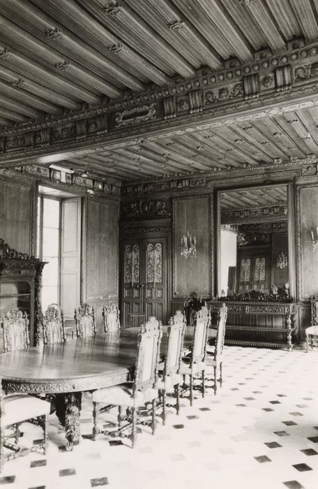 aile est, rez-de-chaussée, salle à manger