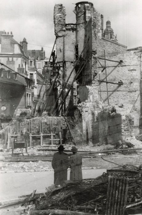 vue générale des vestiges de la tour