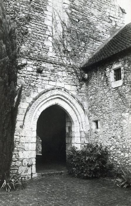 église abbatiale, portail d’accès ouest