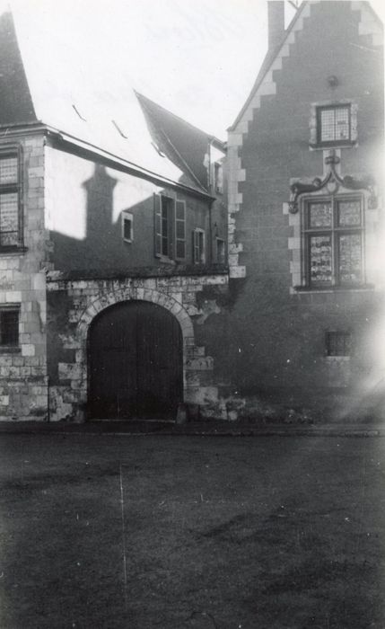 façade sur rue, vue partielle