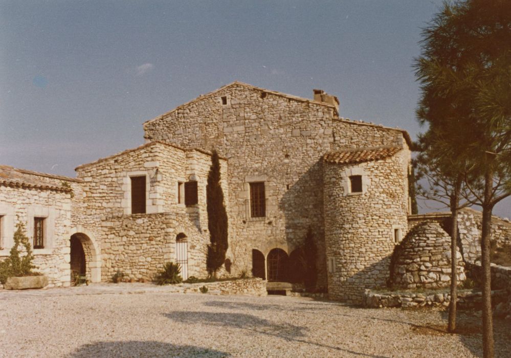 façade nord-ouest sur la cour supérieure