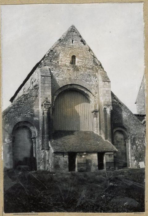 ancienne église, façade est