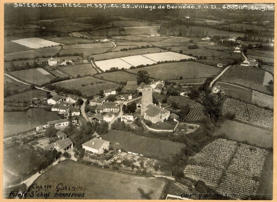 vue aérienne de l’église dans son environnement