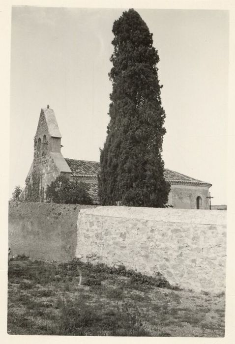 vue partielle de l’église depuis le Sud