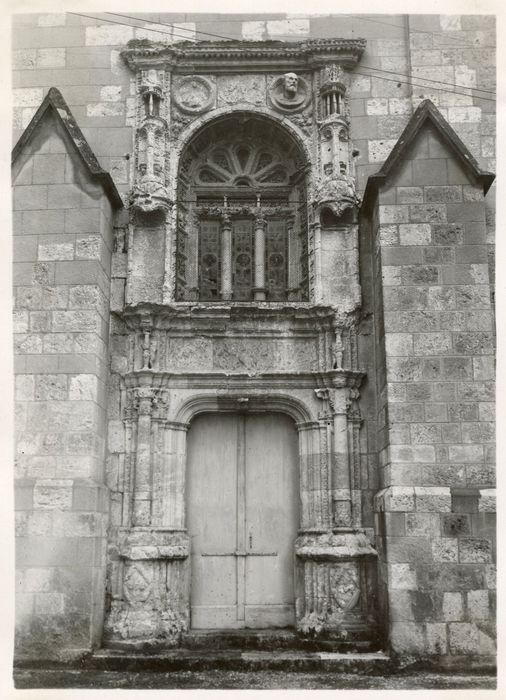 porte d’accès à la chapelle des évêques