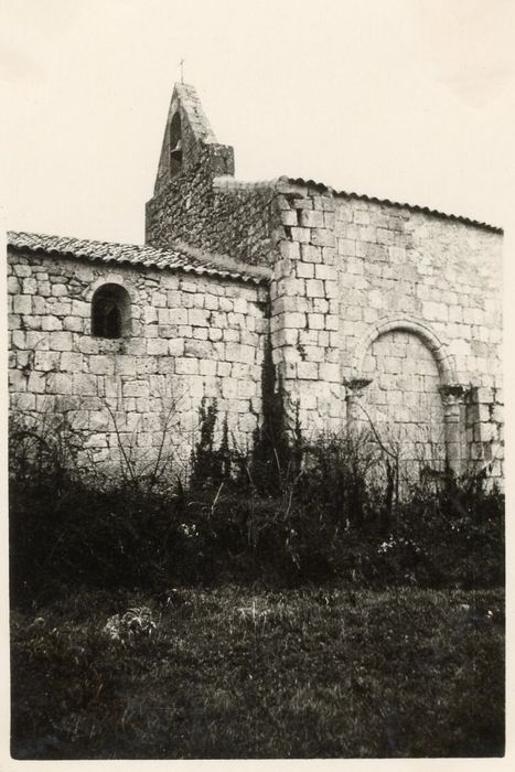 façade latérale sud-ouest, vue partielle