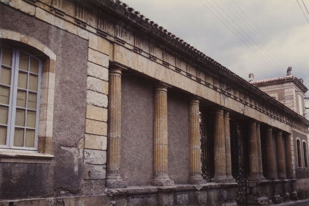 mur de clôture de la cour d’honneur, élévation est