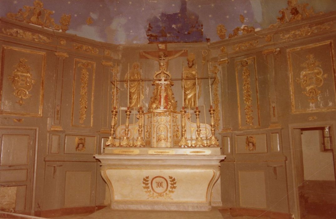 maître-autel, tabernacle, lambris de revêtement du choeur