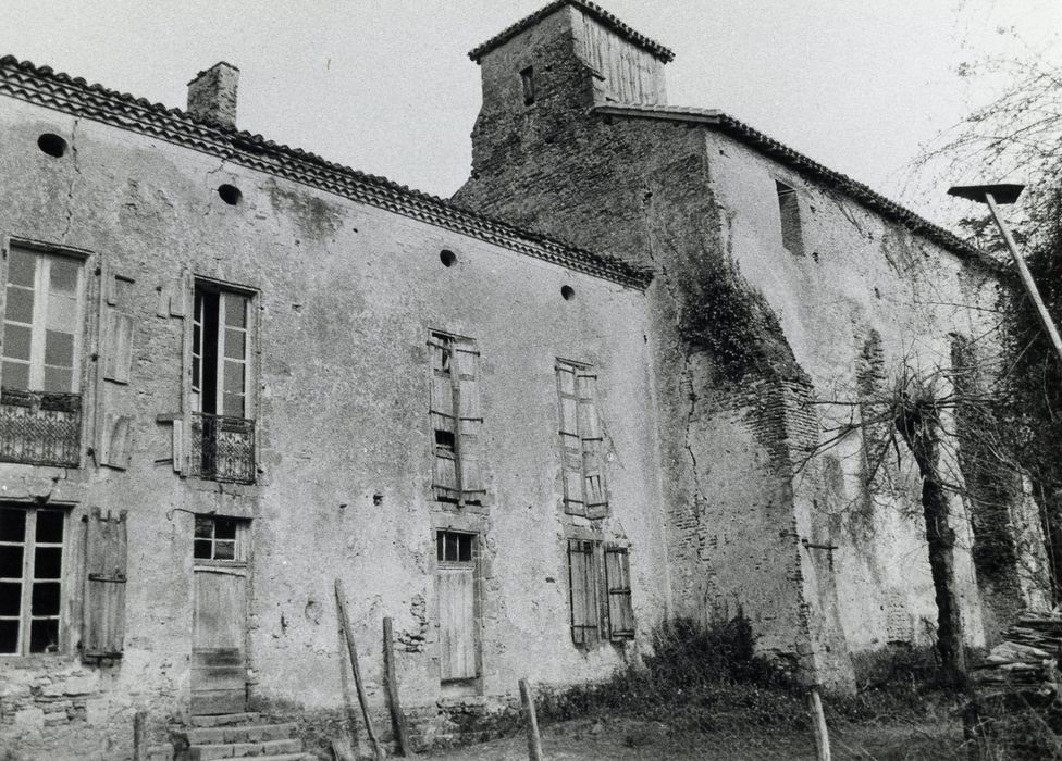 ensemble sud du château et de la chapelle