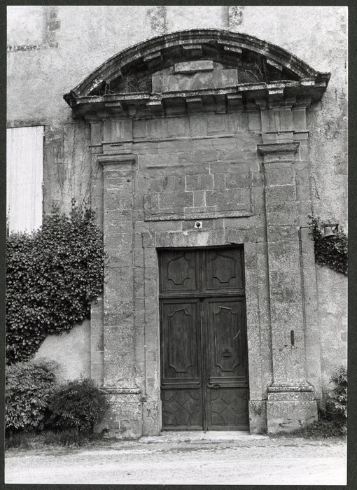 façade ouest, porte d’accès