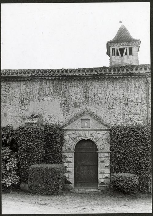 chapelle, porte d’accès nord