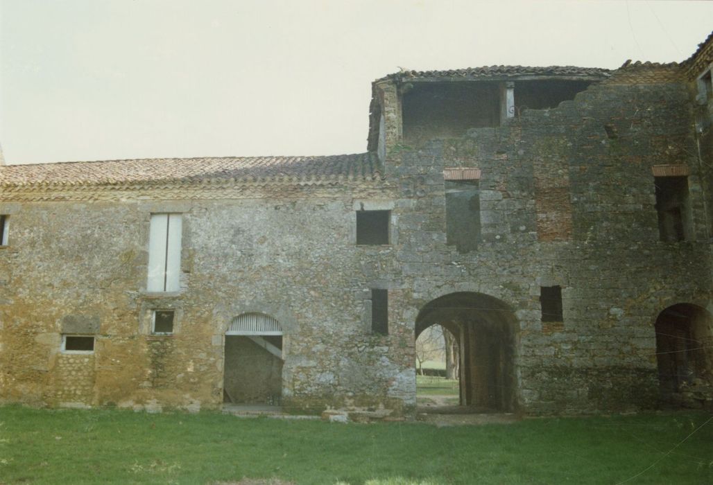 communs, bâtiment est, façade ouest