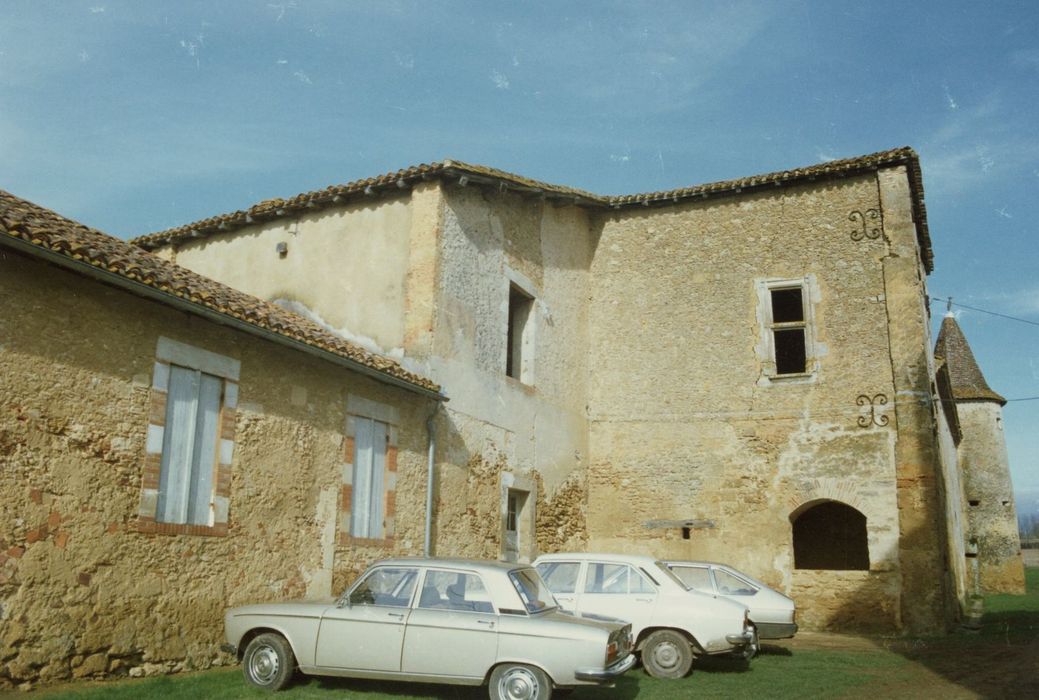 bâtiment annexe est, façades sud et est