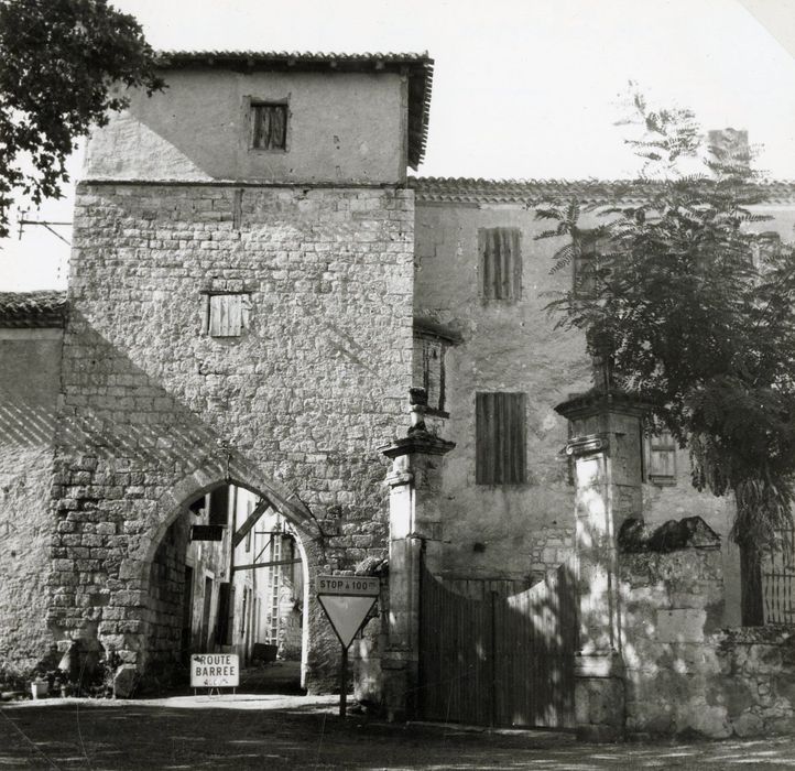 porte d’accès à la ville, élévation sud-est