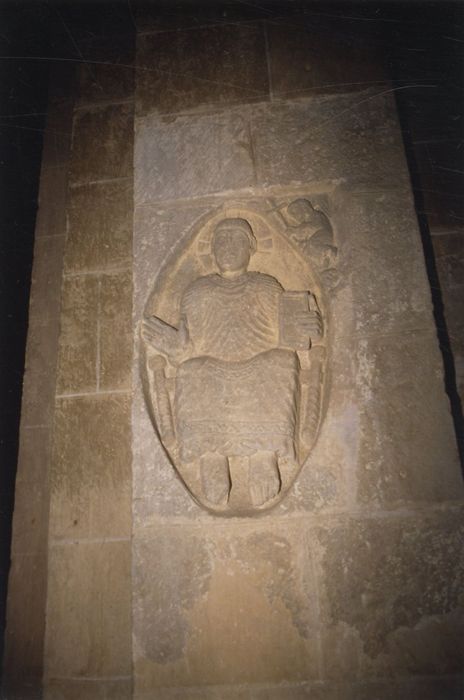 bas-relief : Christ en majesté