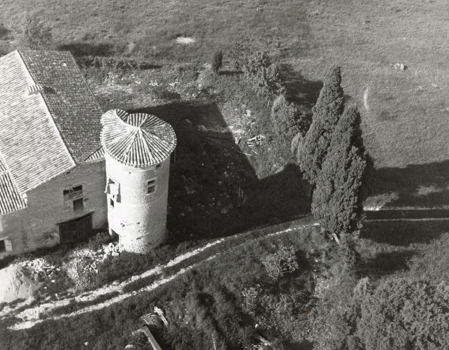 vue aérienne du château dans son environnement