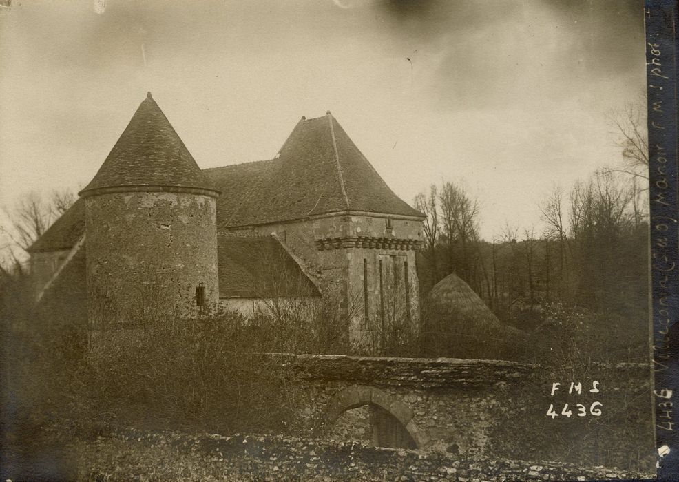 cour intérieure, aile nord, façade sud-est