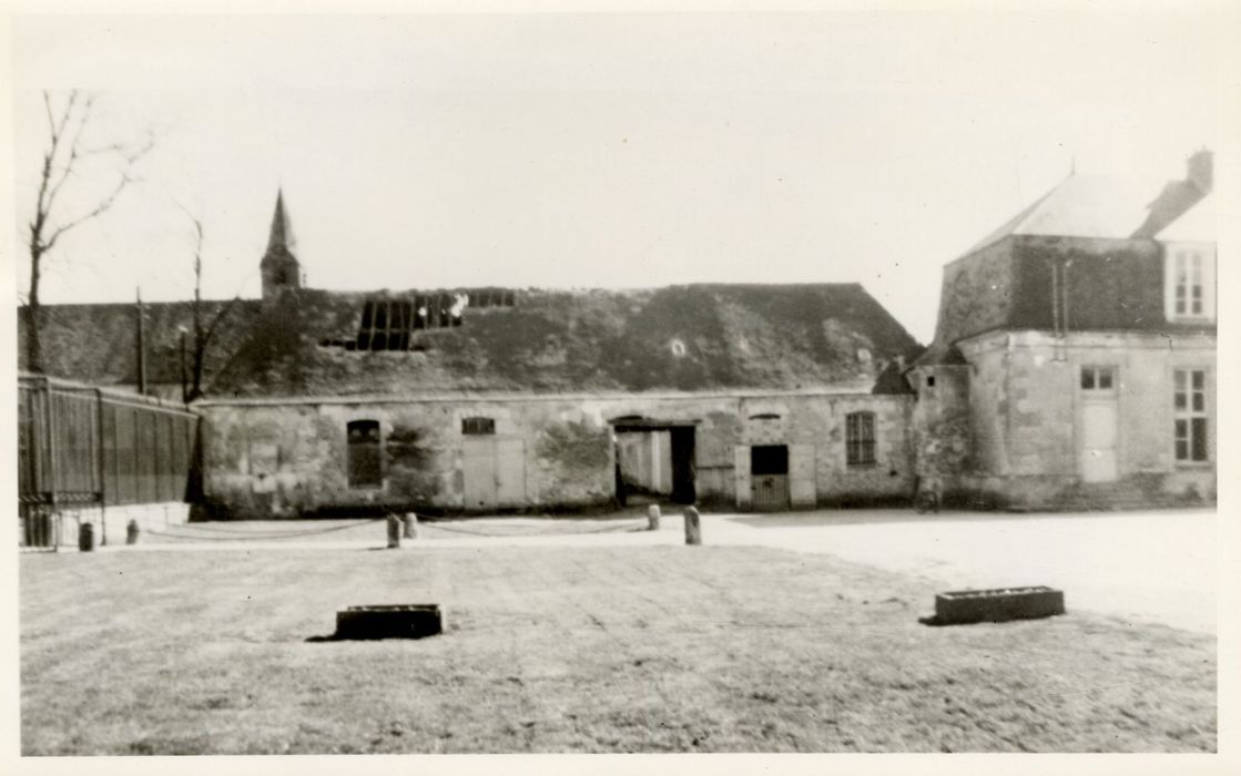 communs sud, façade nord sur la cour d’honneur