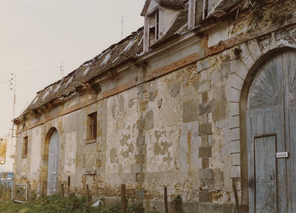 aile de l’ancien pressoir, façade ouest, vue partielle