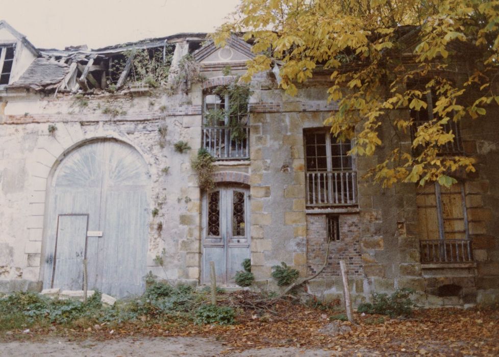 aile de l’ancien pressoir, façade ouest, vue partielle de la partie aménagée tardivement en habitation